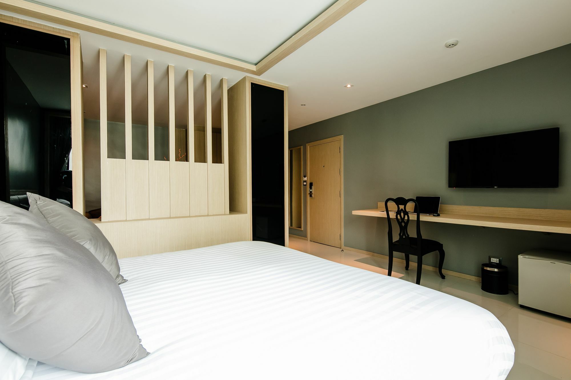 Three Sukhumvit Hotel Bangkok Exterior foto